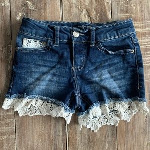 Girl Jean shorts Vanilla star girl size 8